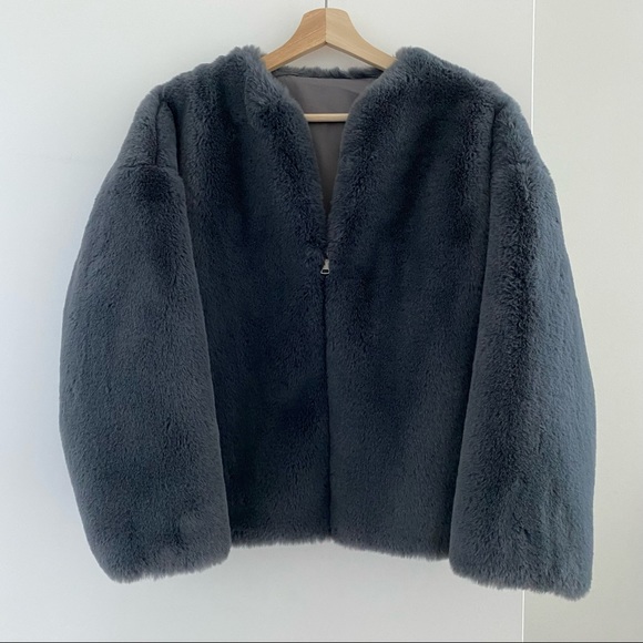 NWOT Cozy Teddy Faux Fur Jacket, Size S - Picture 3 of 5